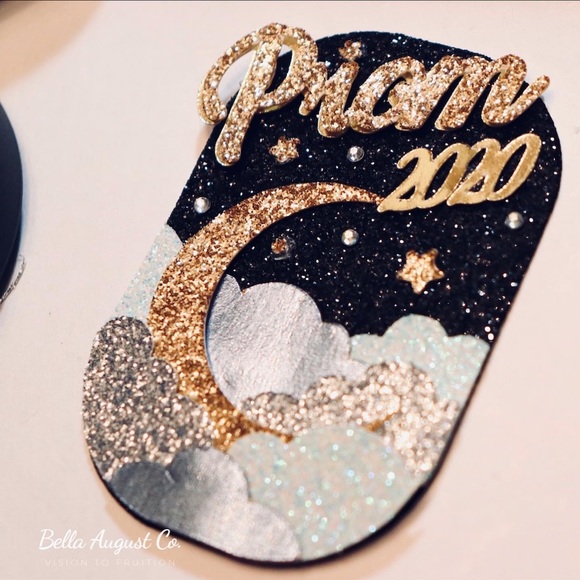 Cupcake Toppers - Picture 1 of 5